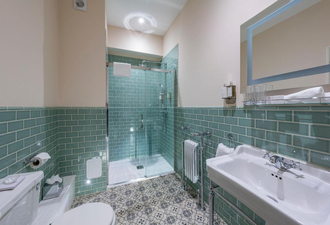 Hotel Eight Bath Exterior foto